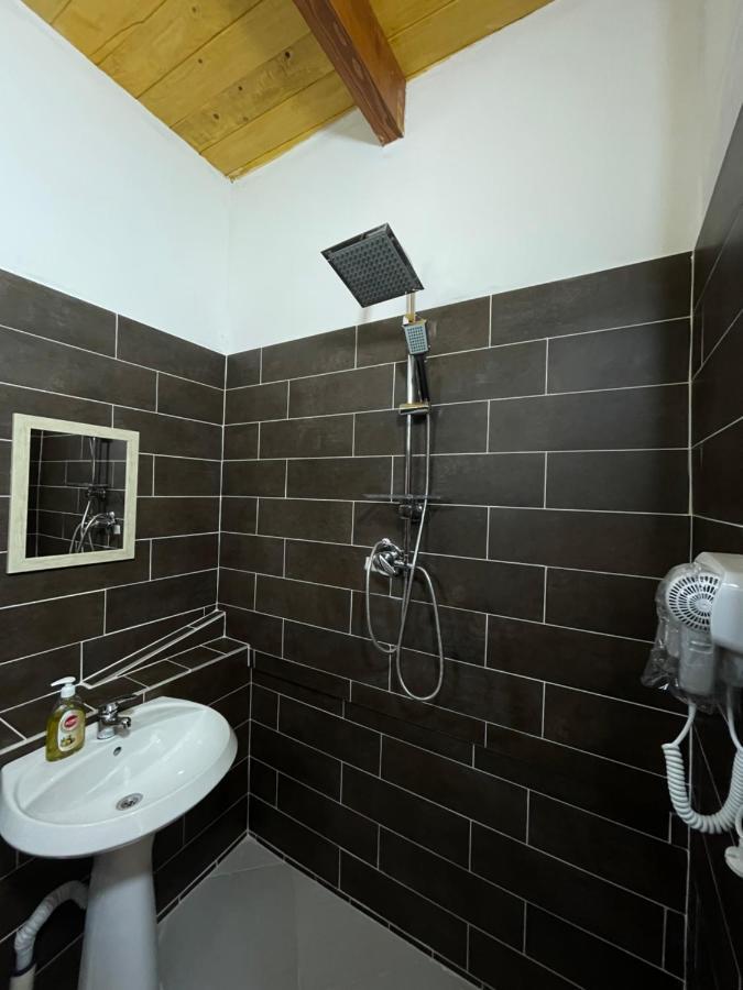 Royal Land Guest house *